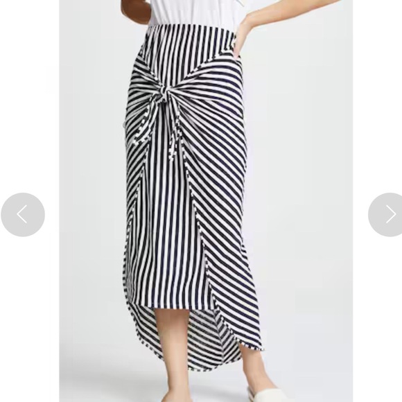 Splendid size M tie front skirt - Picture 2 of 8